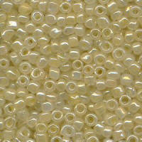 Cream Rocailles Beads (size 9)